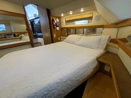 Bayliner 4087 Aft Cabin image