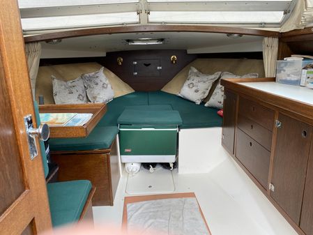 Bertram 28 Flybridge image