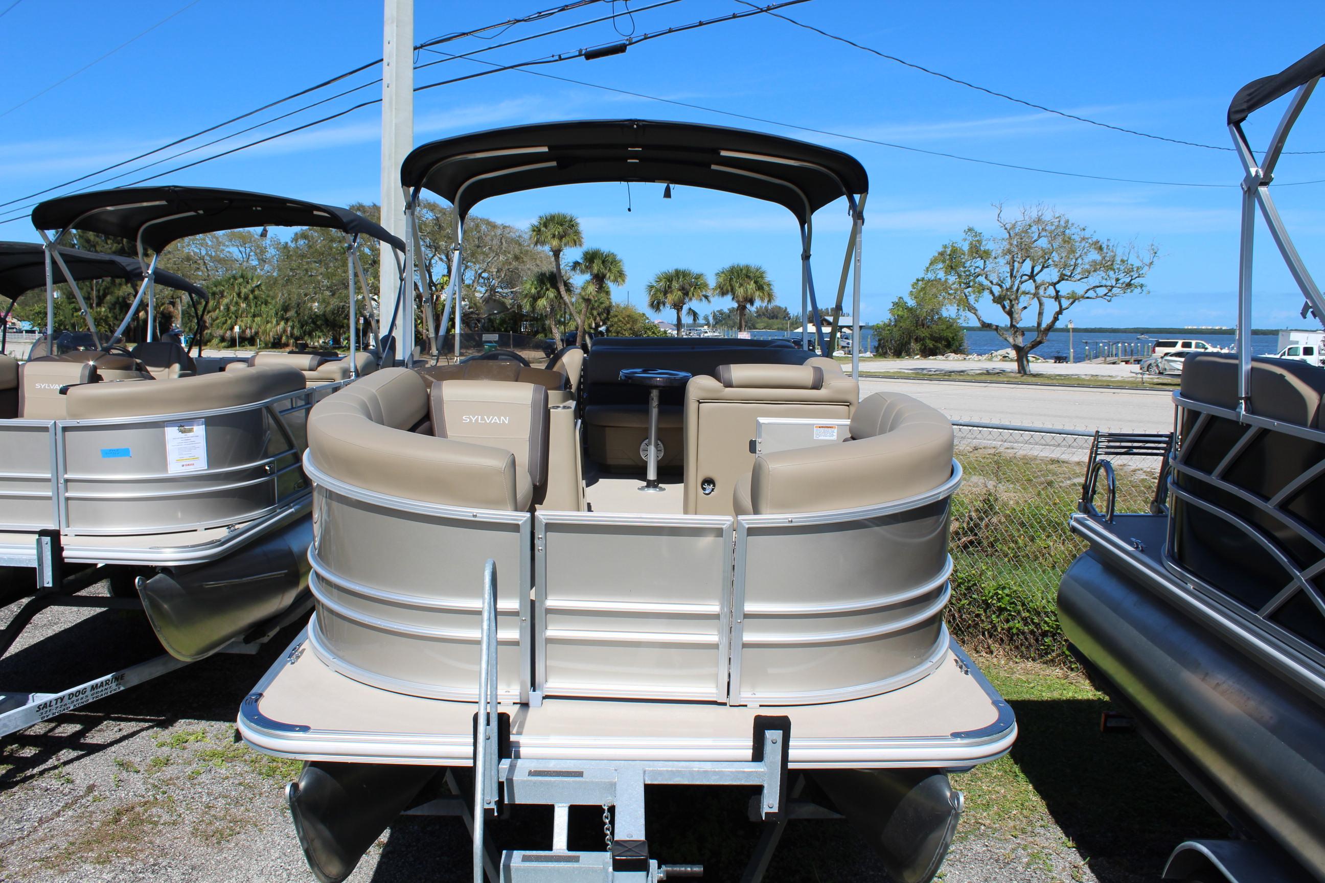 2025 Sylvan Mirage 820 CRS Grant, Florida - Salty Dog Marine Center