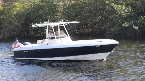 Intrepid 300 Center Console