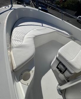 Boston Whaler 190 Outrage image