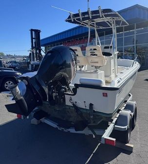 Boston Whaler 190 Outrage image