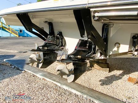 Sea Ray SLX 400 image
