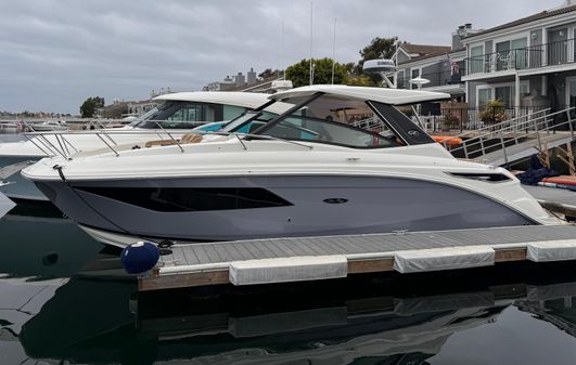 Sea Ray 320 Sundancer image