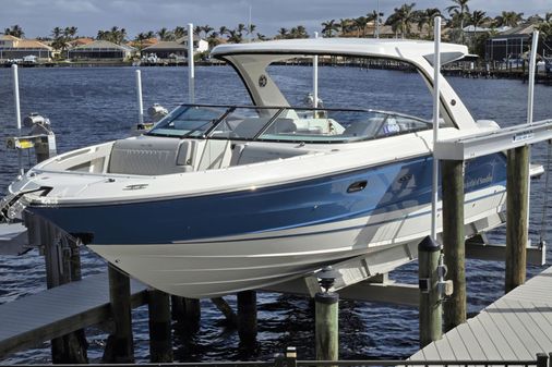 Sea Ray 310 SLX Outboard image