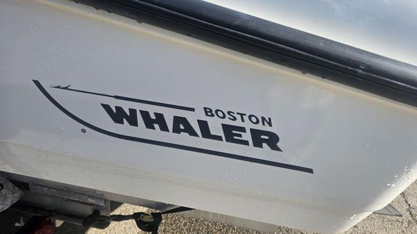 Boston-whaler 200-DAUNTLESS image
