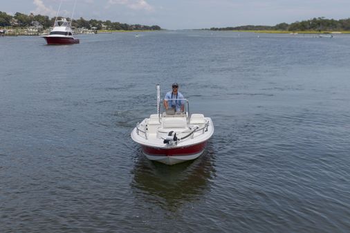 Sea Pro 180 Center Console image