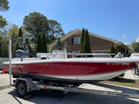 Sea Pro 180 Center Console image