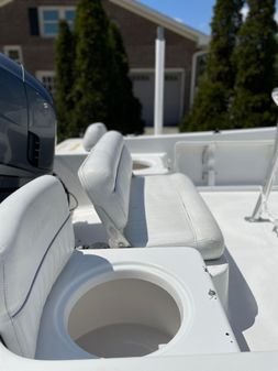 Sea Pro 180 Center Console image