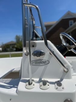 Sea Pro 180 Center Console image