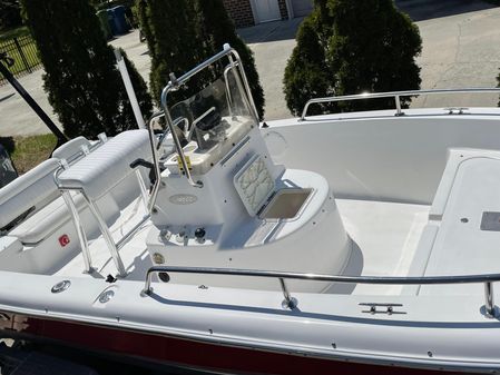 Sea Pro 180 Center Console image