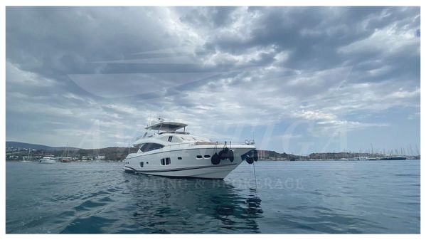 Sunseeker 88 Yacht image