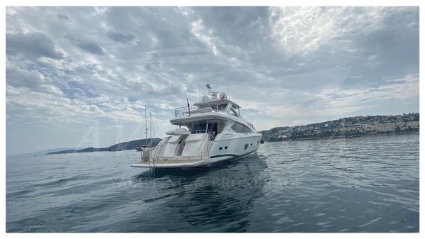 Sunseeker 88 Yacht image