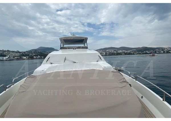 Sunseeker 88 Yacht image