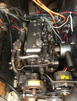 Hunter 37 image