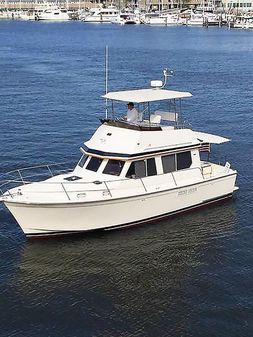 Sabreline 34 Flybridge Sedan image