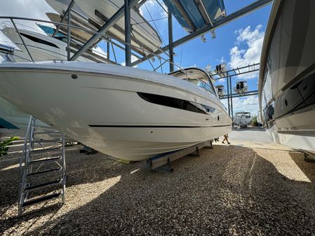 Sea Ray 350 Sundancer image