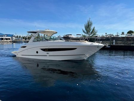 Sea Ray 350 Sundancer image