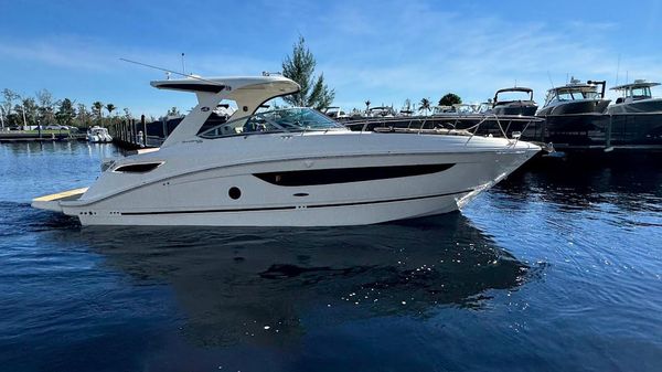 Sea Ray 350 Sundancer 