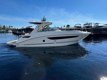 Sea Ray 350 Sundancer image