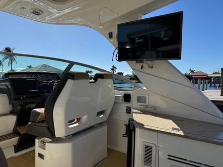 Sea Ray 350 Sundancer image