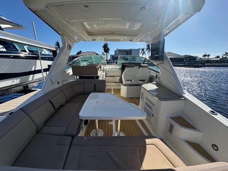 Sea Ray 350 Sundancer image