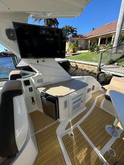 Sea Ray 350 Sundancer image