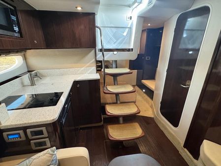 Sea Ray 350 Sundancer image