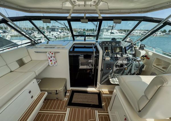 Tiara Yachts 3700 Open image