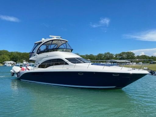 Sea Ray 520 Sedan Bridge - main image