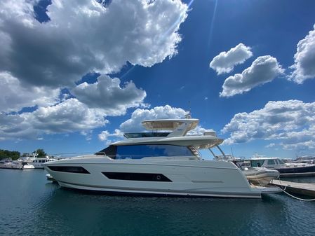 Prestige 680 Flybridge image