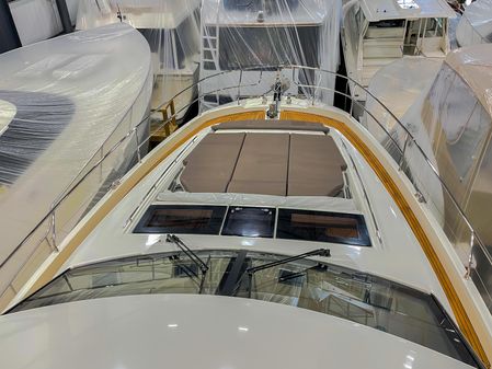 Prestige 680 Flybridge image