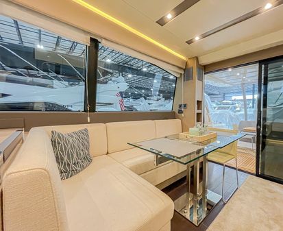 Prestige 680 Flybridge image