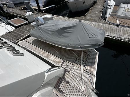 Prestige 680 Flybridge image