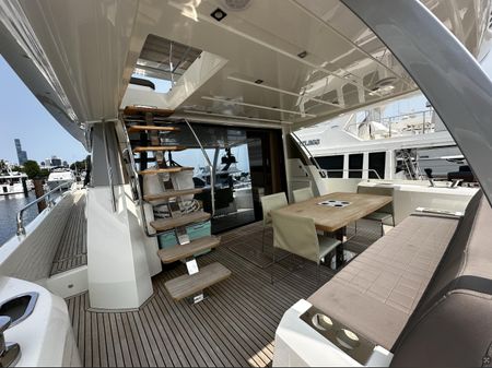 Prestige 680 Flybridge image