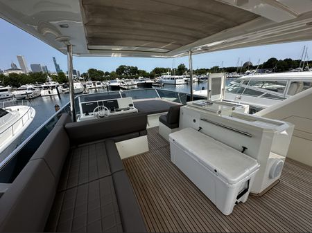 Prestige 680 Flybridge image