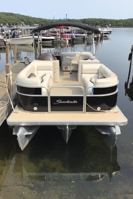 Godfrey sweetwater 220 - main image
