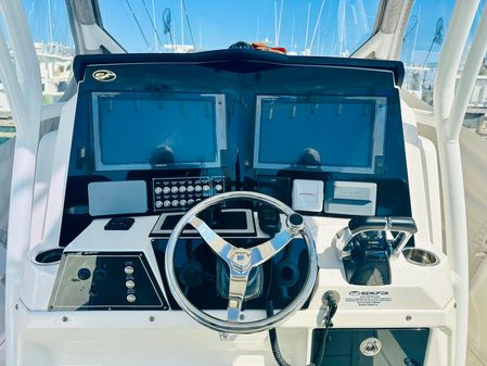 Sea Fox 328 Commander image