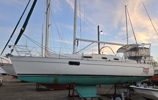 Beneteau OCEANIS-321 image