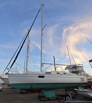 Beneteau OCEANIS-321 image