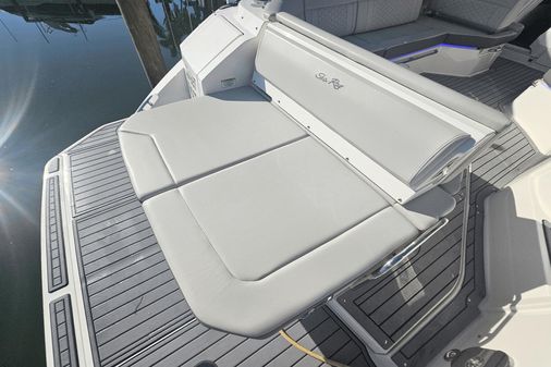 Sea Ray 320 Sundancer image