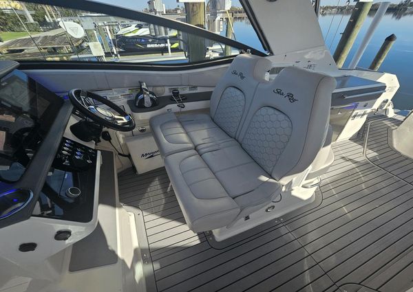 Sea Ray 320 Sundancer image