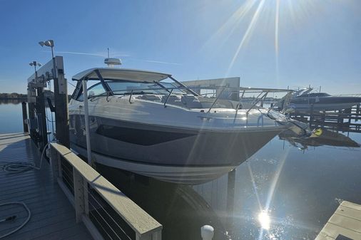 Sea Ray 320 Sundancer image