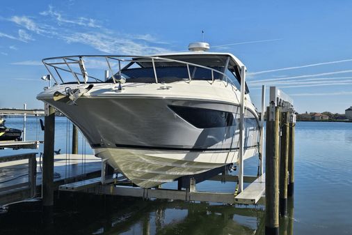 Sea Ray 320 Sundancer image