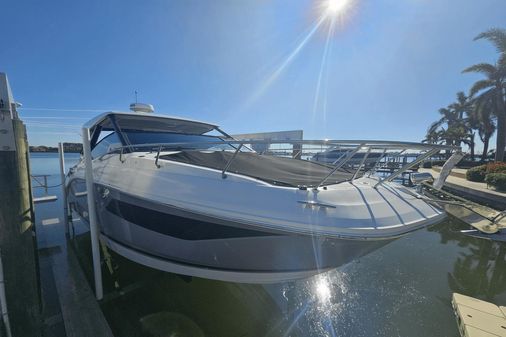 Sea Ray 320 Sundancer image