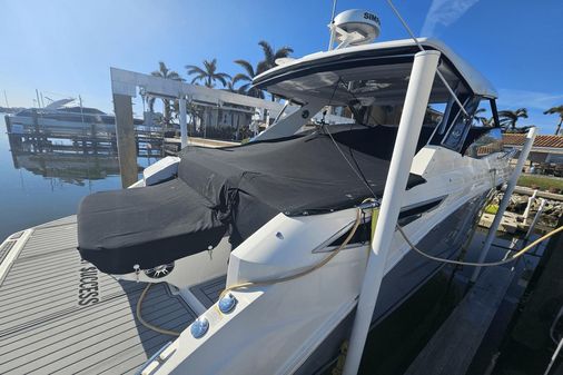 Sea Ray 320 Sundancer image