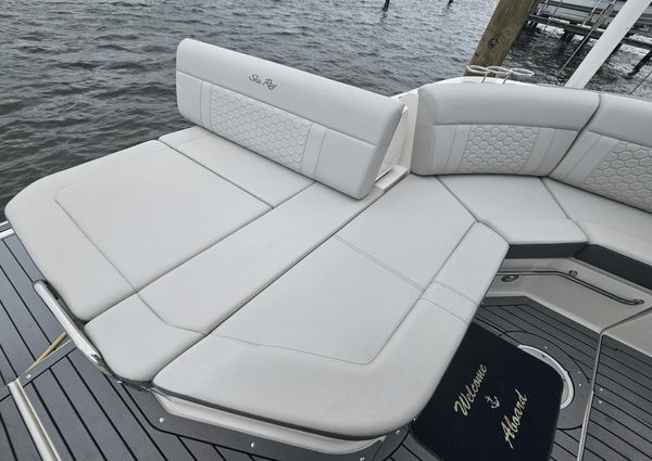 Sea Ray 320 Sundancer image