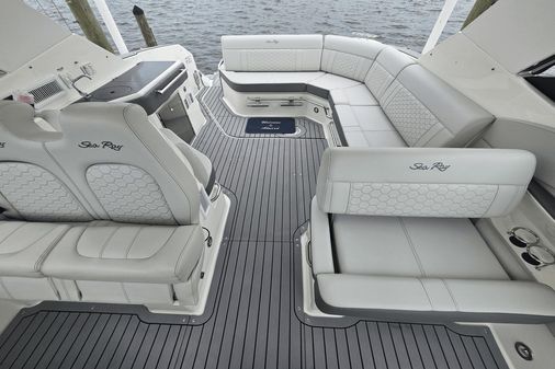 Sea Ray 320 Sundancer image