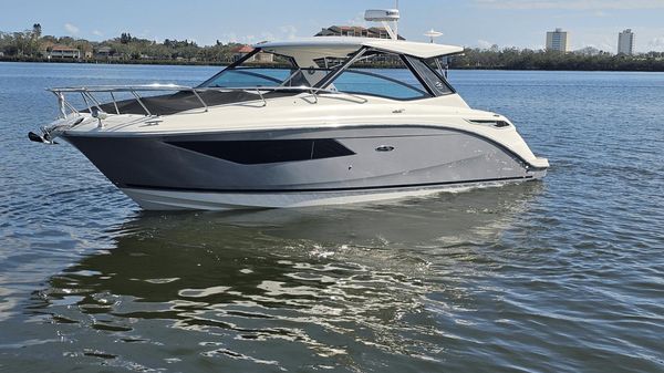 Sea Ray 320 Sundancer 