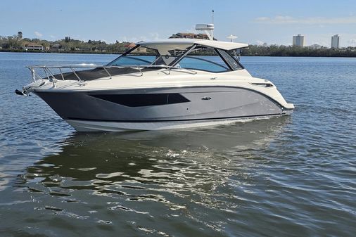 Sea Ray 320 Sundancer image